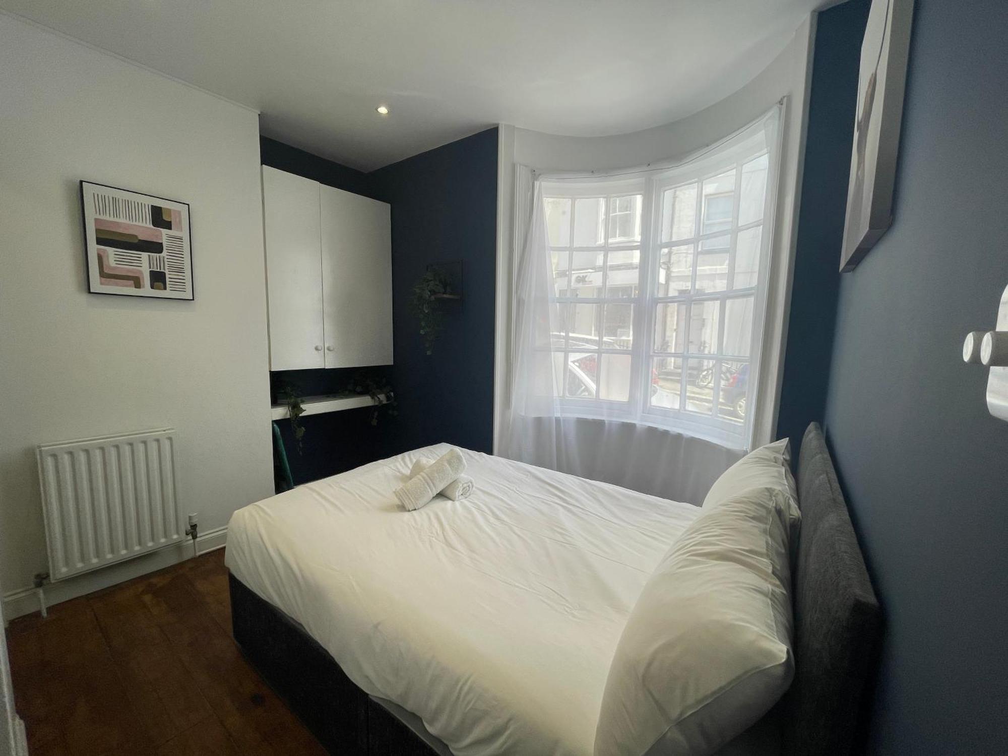 Charming 1-br In Next To Sleep 3 Brighton