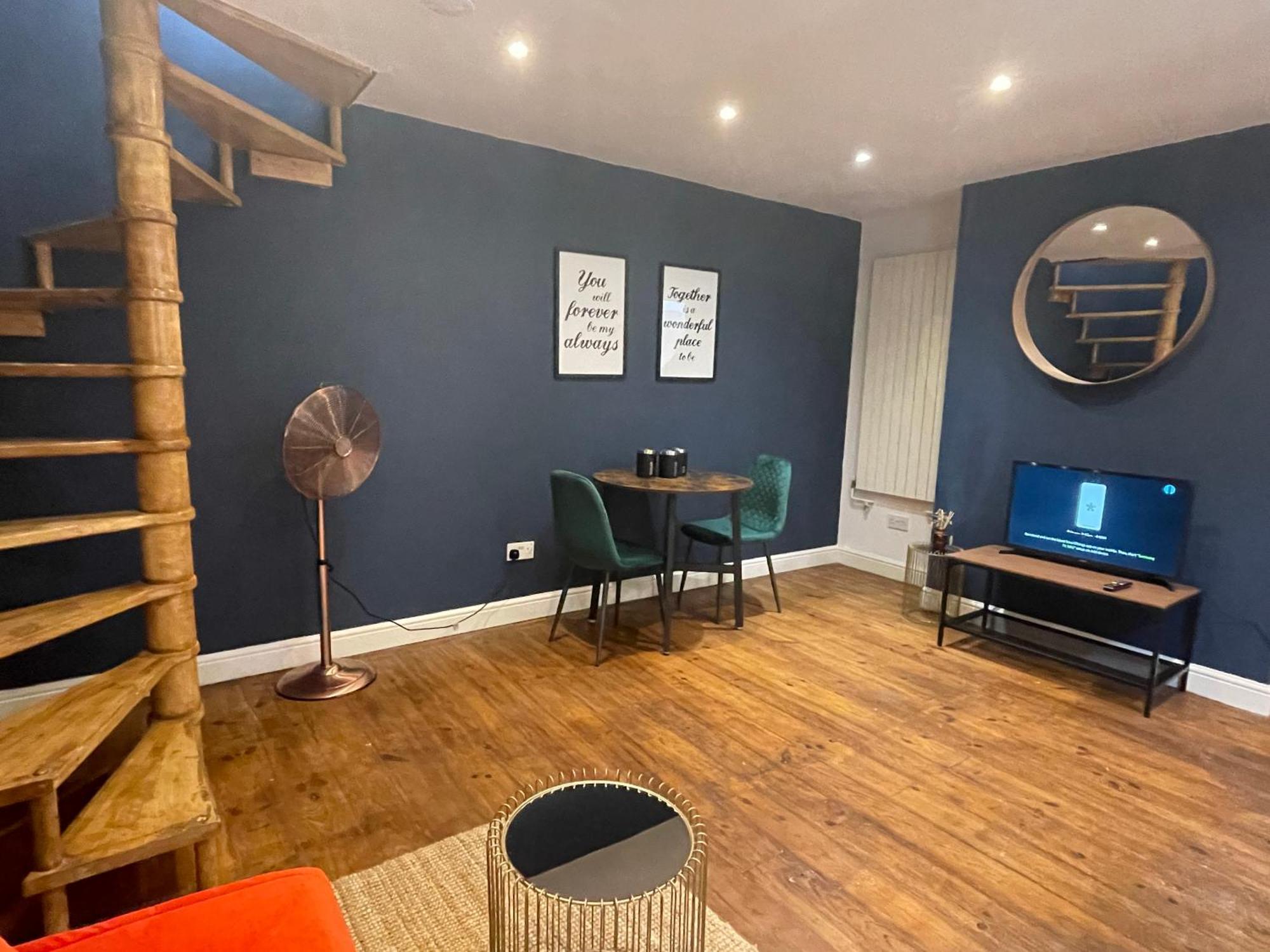 Charming 1-br In Next To Sleep 3 Apartment Brighton